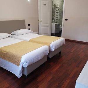 Guesthouse Central Station Group - Via Sammartini 15